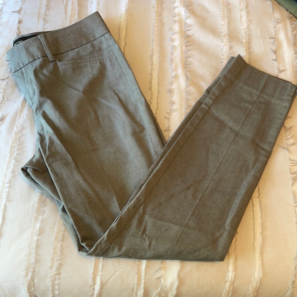 New size 2 gray Jackson pant from banana republic